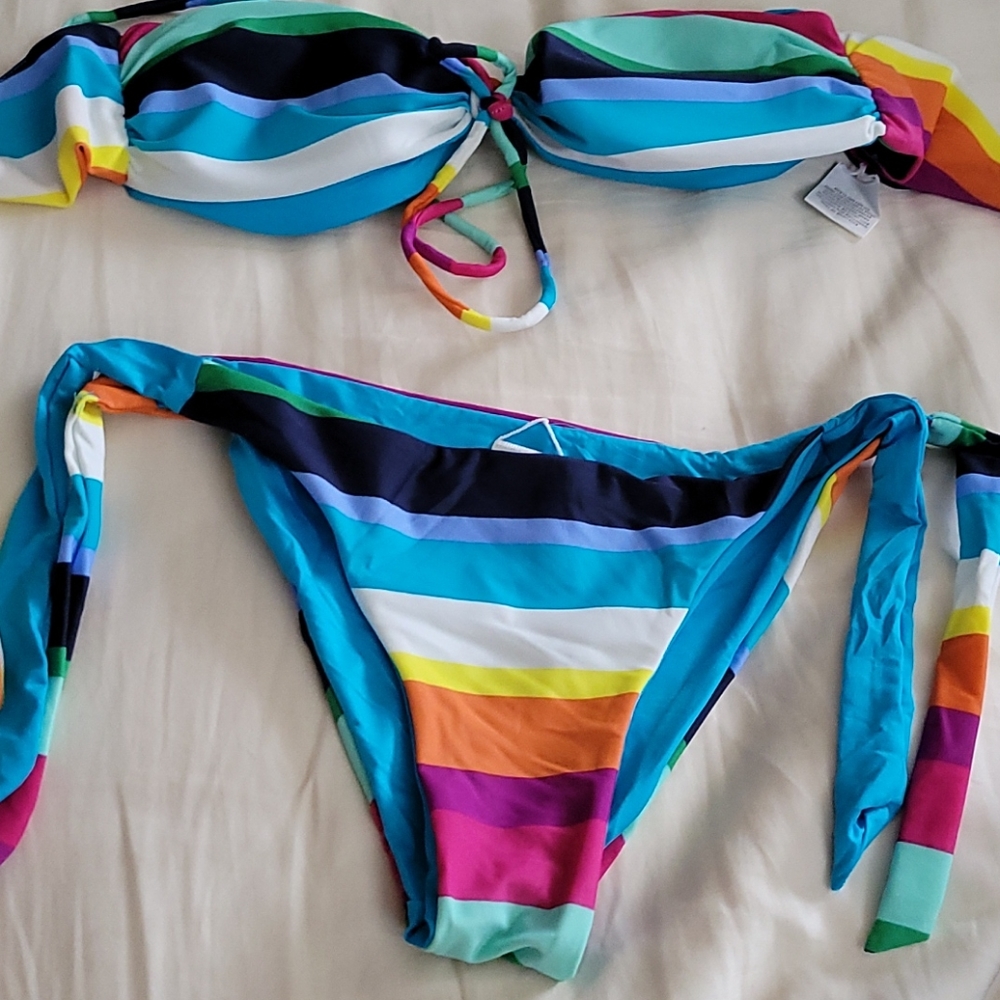 BEACH JOY 2-PC BIKINI ๐๐ SET SIZE M - Picture 7 of 16